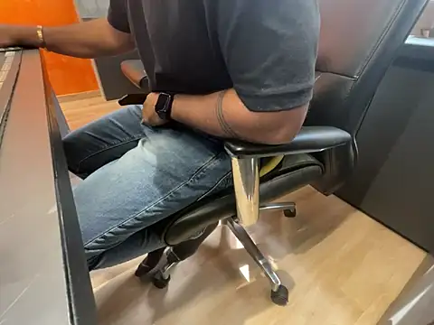 Nil Talreja online show from December 18, 2025, 9:04 am