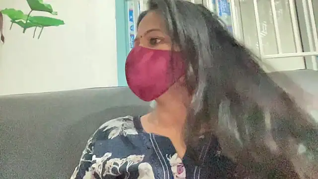 Snapshot of Tamil_Sanjana_ chatting on February 1, 2026, 1:37 am Tamil Sanjana online show from February 1, 2026, 1:37 am