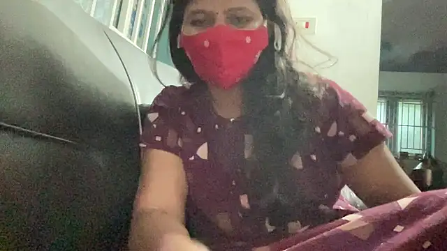 Snapshot of Tamil_Sanjana_ chatting on February 4, 2026, 1:33 am Tamil Sanjana online show from February 4, 2026, 1:33 am