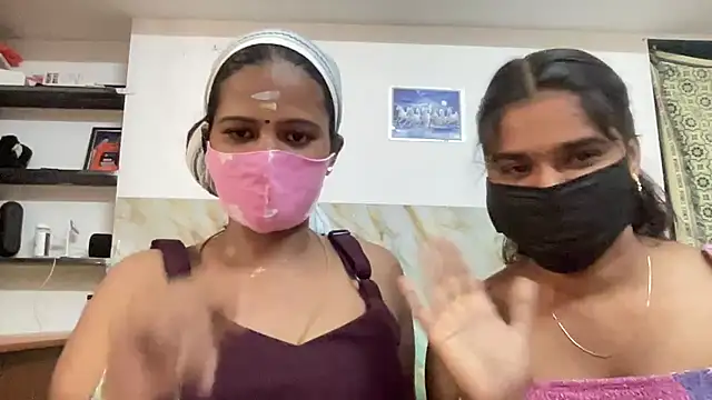 Snapshot of Tamil_Sanjana_ chatting on July 10, 2026, 5:04 pm Tamil Sanjana online show from July 10, 2026, 5:04 pm