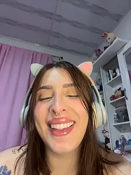 Alissonroses online show from January 3, 2025, 5:06 am