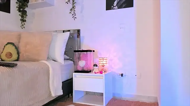 Alissonroses online show from September 11, 2025, 11:05 pm