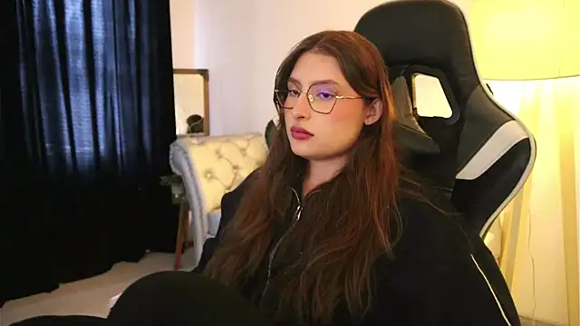 Daisha Riley online show from November 13, 2025, 3:55 pm