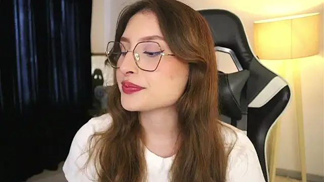 Daisha Riley online show from November 19, 2025, 3:12 pm