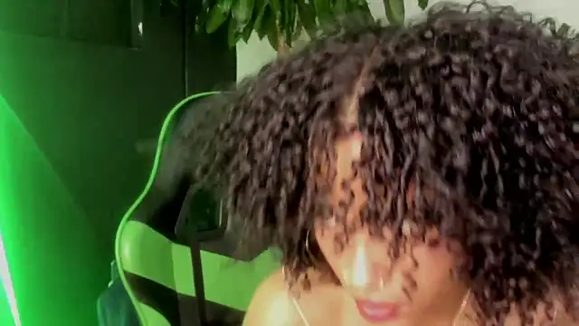 CintiaWalker online show from April 22, 2026, 12:50 pm