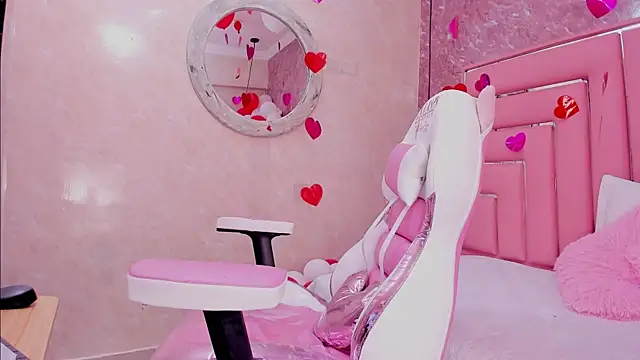 SEXY HOTTIE   online show from February 25, 2025, 3:49 pm