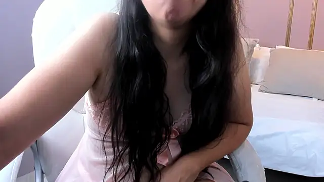 PerlaPreciosa online show from March 9, 2025, 3:43 am