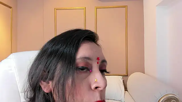 PerlaPreciosa online show from September 16, 2025, 4:02 am