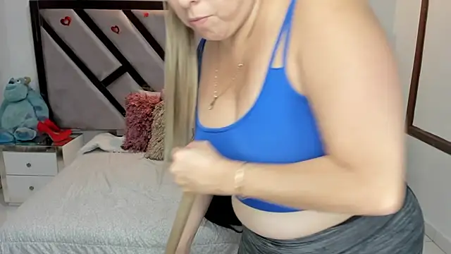 natalia5560 online show from November 26, 2025, 1:12 pm