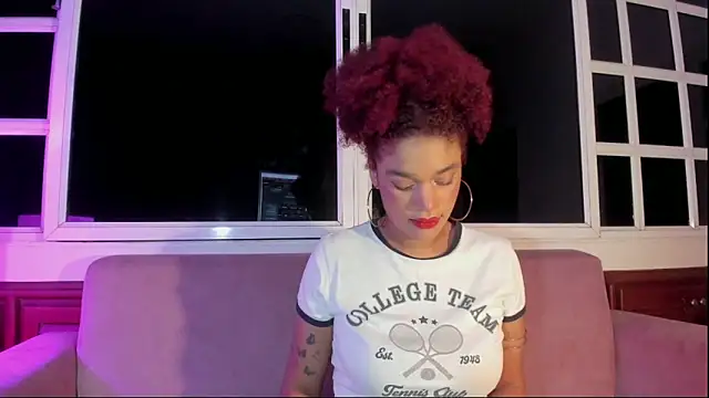 Snapshot of loladupont chatting on September 12, 2025, 3:06 am loladupont online show from September 12, 2025, 3:06 am