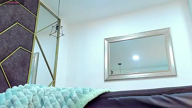 AbrilSonne online show from December 26, 2024, 10:52 pm