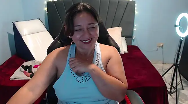 AngelRouss online show from February 10, 2025, 1:55 pm