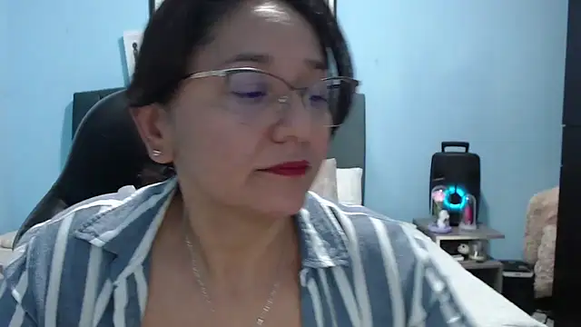 AngelRouss online show from May 15, 2026, 2:18 am