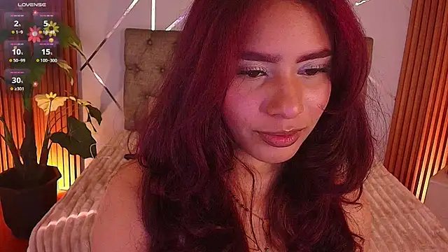 charlottee white online show from March 27, 2026, 7:35 pm