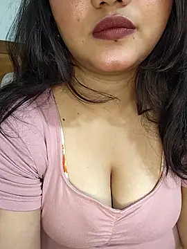 Riya Stream01 online show from April 19, 2026, 3:22 pm