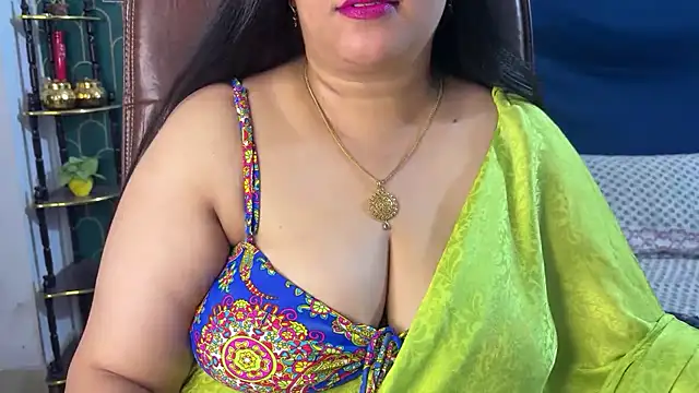 FlatVincy4 online show from July 6, 2026, 3:25 pm
