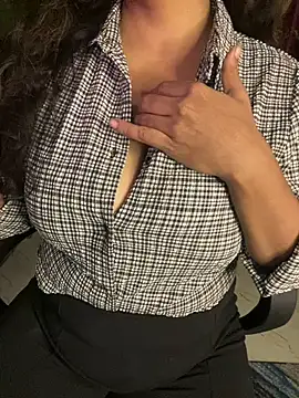 hot menka online show from January 12, 2025, 4:18 pm