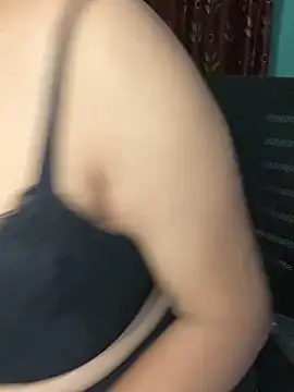 hot menka online show from February 1, 2025, 4:00 pm