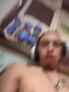 qbaby96 online show from April 22, 2026, 7:04 pm