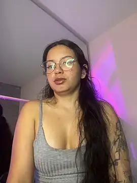 Rosita forever  online show from April 18, 2026, 7:58 pm