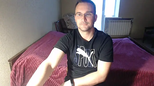 Sanderx online show from March 19, 2025, 6:46 am