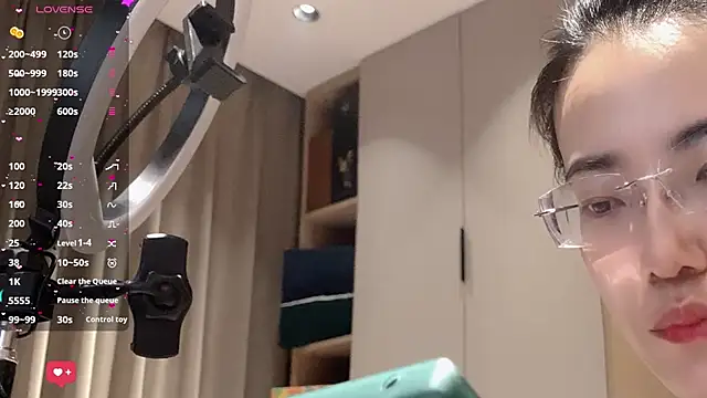 Snapshot of Sweet-521 chatting on March 7, 2025, 3:18 pm Sweet-521 online show from March 7, 2025, 3:18 pm