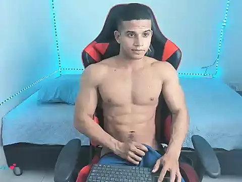 oliver thompsson7 online show from April 17, 2026, 2:14 am