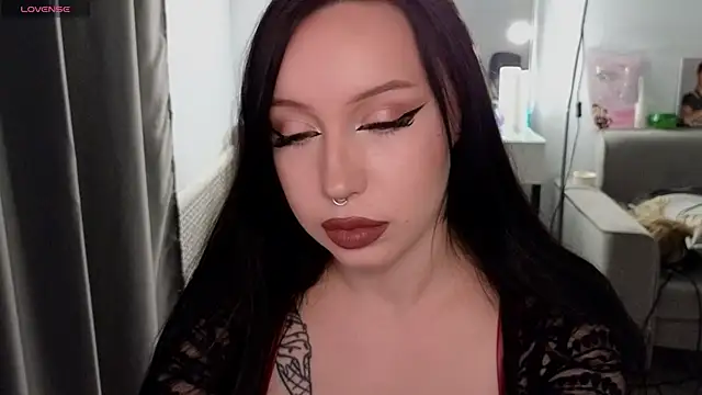 MoranaMissGod online show from October 15, 2025, 7:03 pm