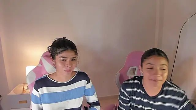 martina roldam online show from September 27, 2025, 2:16 am