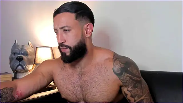 BradLeon  online show from September 18, 2025, 11:51 pm