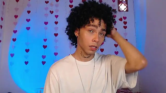 seven7xis online show from February 11, 2025, 8:31 pm