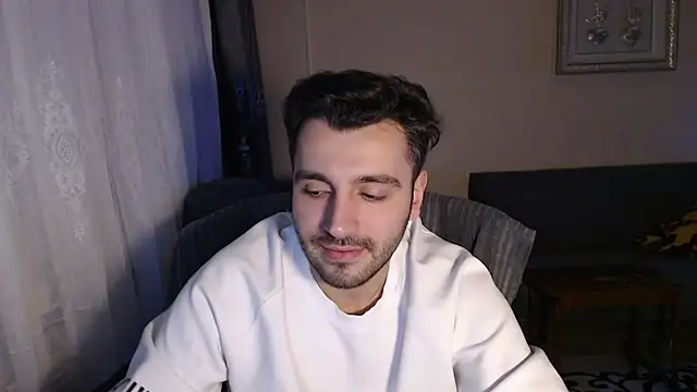 handsomeee04 online show from November 16, 2025, 10:15 pm