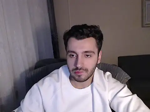 handsomeee04 online show from December 2, 2025, 10:16 pm