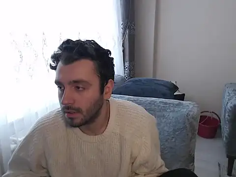 handsomeee04 online show from April 18, 2026, 3:05 pm