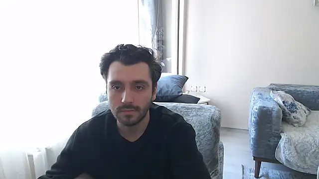 handsomeee04 online show from April 20, 2026, 12:19 pm