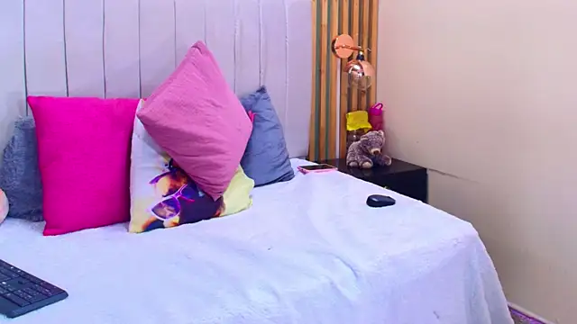 Nicole Angels  online show from January 27, 2025, 2:02 pm