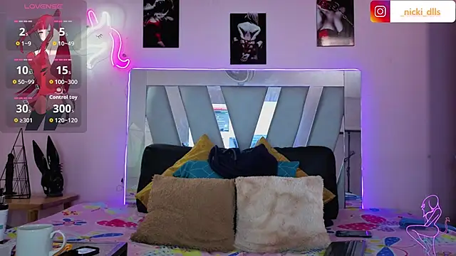 supradoll online show from October 29, 2025, 4:20 pm