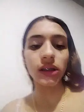 Snapshot of charlotes28 chatting on March 17, 2025, 12:30 am charlotes28 online show from March 17, 2025, 12:30 am