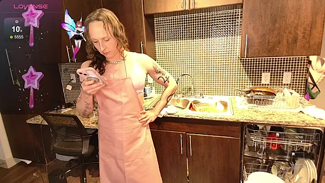 Snapshot of saturnine_princess chatting on December 5, 2025, 7:21 pm saturnine princess online show from December 5, 2025, 7:21 pm