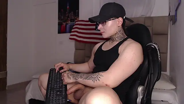 DennisWalkerr online show from December 31, 2024, 5:00 am