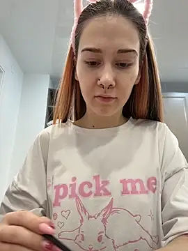 SashaMeow online show from April 14, 2026, 4:02 pm