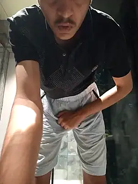 J JEN5 online show from December 20, 2024, 9:17 pm