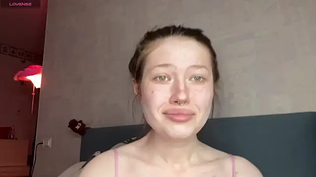 Snapshot of eva_varnerr chatting on April 4, 2026, 8:50 pm eva varnerr online show from April 4, 2026, 8:50 pm