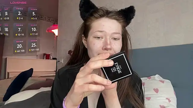 Snapshot of eva_varnerr chatting on April 5, 2026, 1:08 pm eva varnerr online show from April 5, 2026, 1:08 pm
