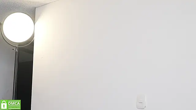 Mara-Bella online show from October 20, 2025, 8:20 pm