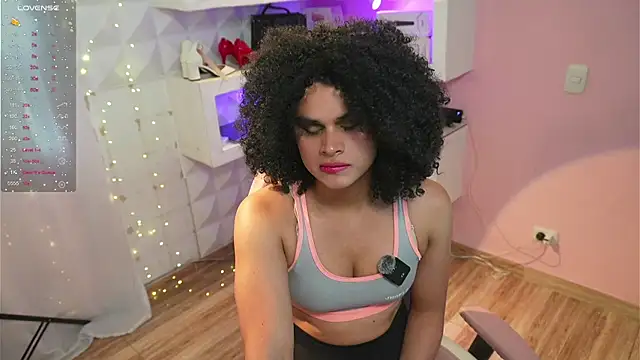 Snapshot of Mara-Bella chatting on May 8, 2026, 8:58 pm Mara-Bella online show from May 8, 2026, 8:58 pm