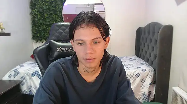 andy dan18 online show from February 2, 2025, 1:52 pm