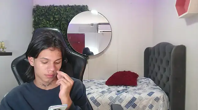 andy dan18 online show from February 5, 2025, 8:35 pm