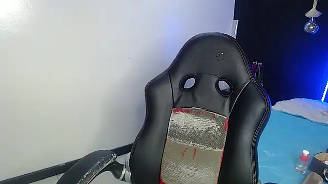 nikkystorm1  online show from December 24, 2024, 4:30 pm