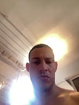 Snapshot of Diego3699 chatting on March 18, 2025, 12:58 pm Diego3699 online show from March 18, 2025, 12:58 pm